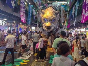 快乐商店街：繁华的商业娱乐体验，感受无尽乐趣的地方